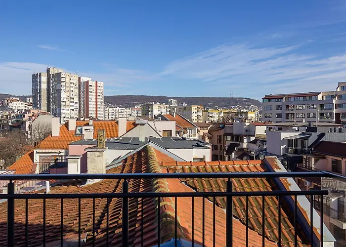 Modern Haven In Retreat With Chic Ambiance By Flat Mаnager * Варна